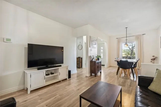 Additional image 6 of 18 MARS Ave