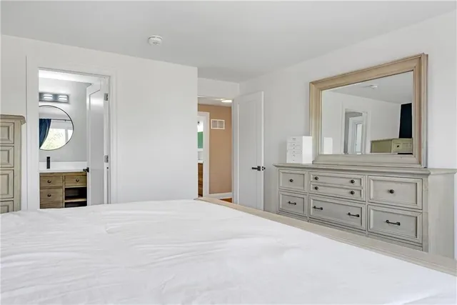 Additional image 19 of 64 HILDEGARD Dr