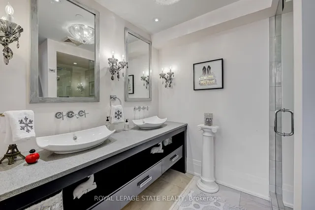 Additional image 20 of 397 King St Unit 215