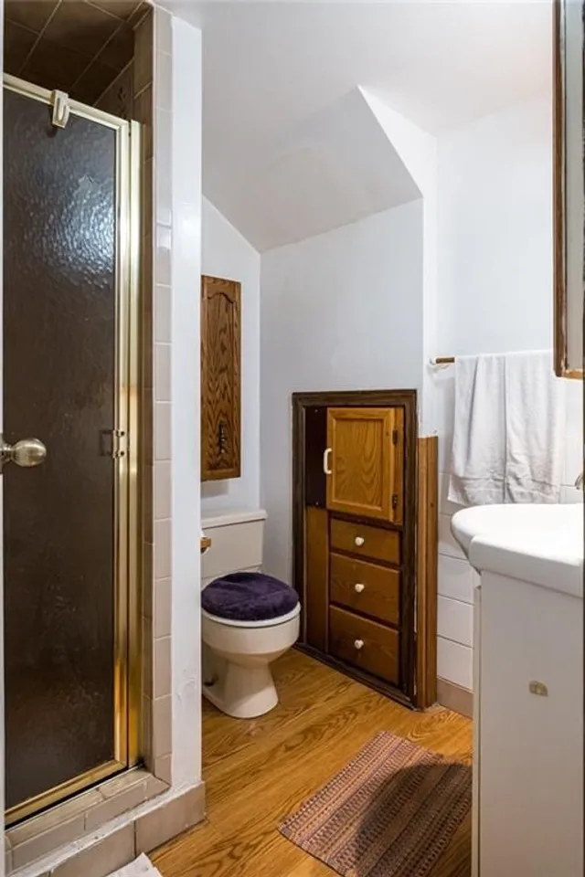 Additional image 34 of 104 HOSTEIN Dr