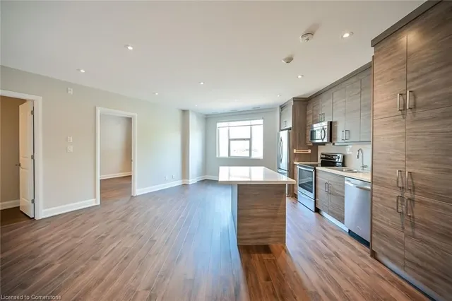 Additional image 7 of 2 KING St Unit 208