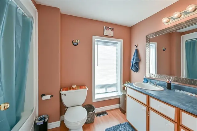 Additional image 25 of 129 LYNDEN Rd