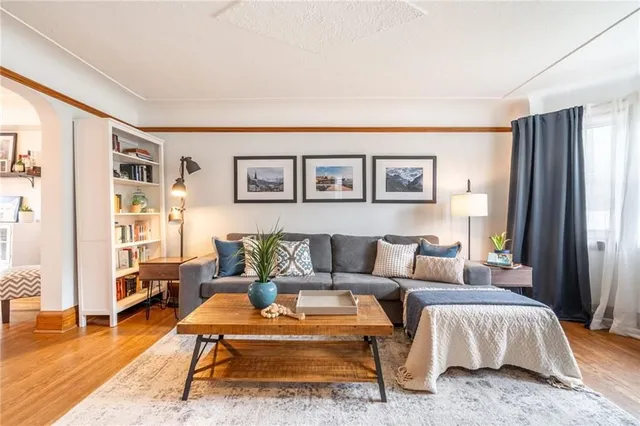 Additional image 5 of 305 WEXFORD Ave