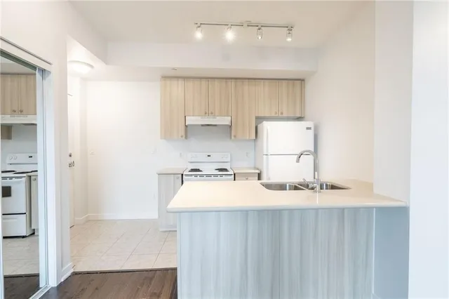 Additional image 13 of 90 CHARLTON Ave Unit 308