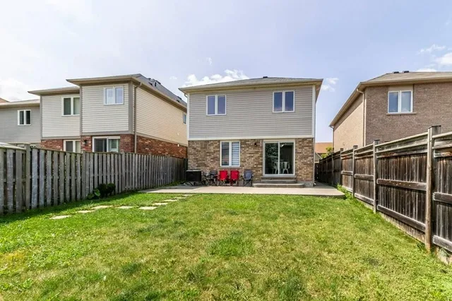 Additional image 26 of 16 NEWPORT Cres