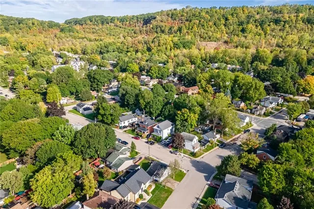 Additional image 33 of 2 JAMES St