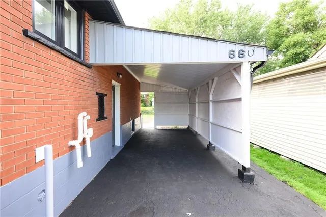 Additional image 41 of 66 HOWE Ave