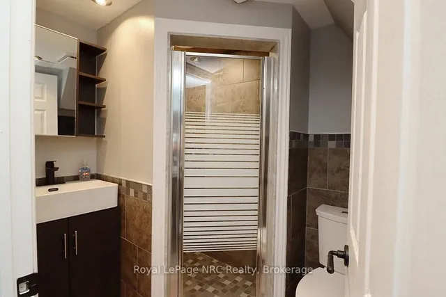 Additional image 23 of 873 Upper Wellington St