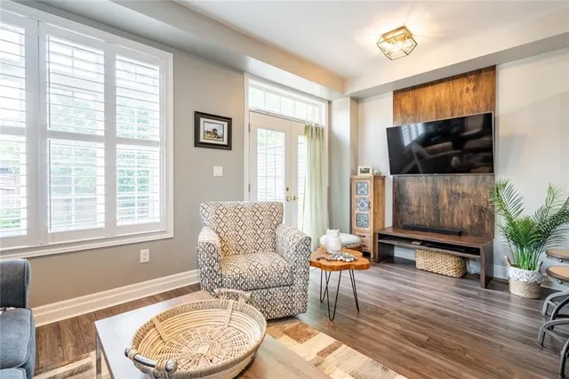 Additional image 12 of 82 COLE St