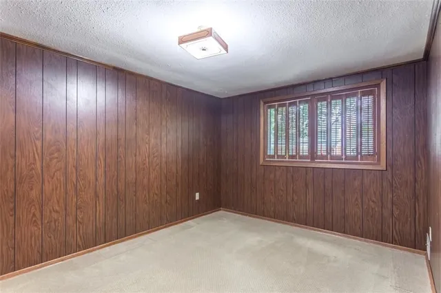 Additional image 24 of 38 ROBINHOOD Dr