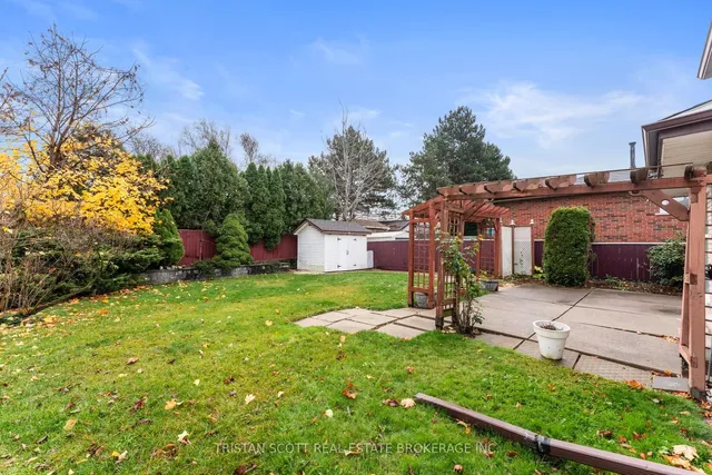 Additional image 25 of 79 Glen Castle Dr