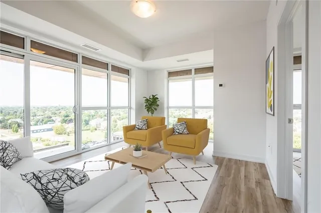 Additional image 13 of 470 DUNDAS St Unit 902