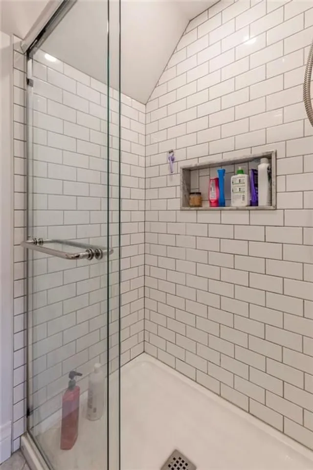 Additional image 34 of 81 DUNSMURE Rd