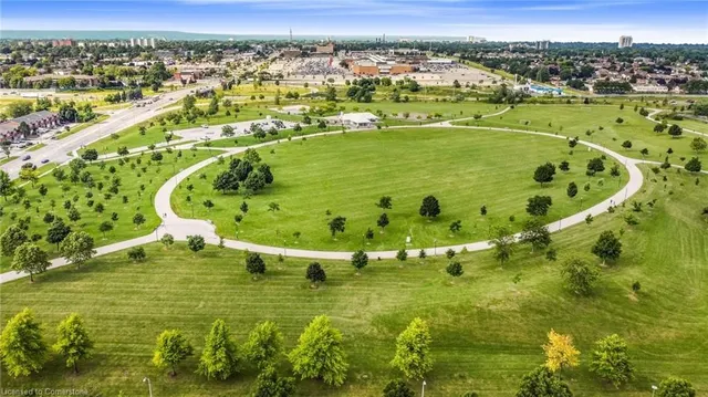 Additional image 11 of 2 Mark Pl