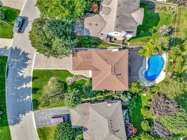 Additional image 4 of 210 BLUEBELL Cres