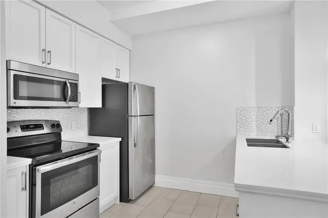 Additional image 23 of 112 King St Unit 1111