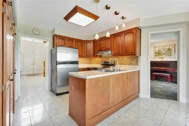 Additional image 11 of 210 BLUEBELL Cres