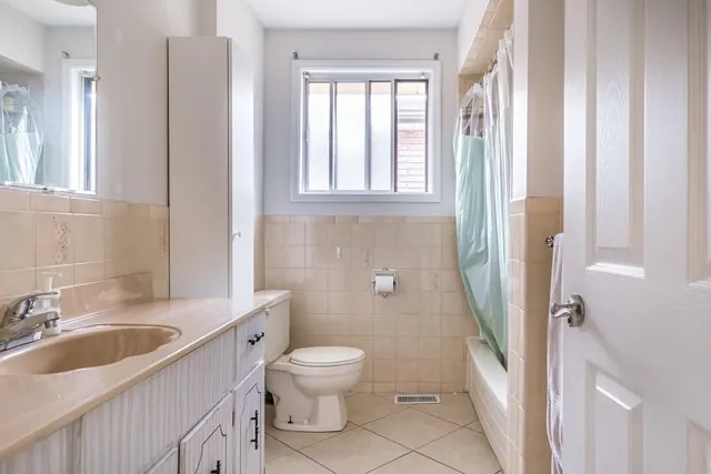 Additional image 17 of 127 WEST Ave