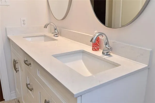 Additional image 35 of 59 HOLIMONT Crt