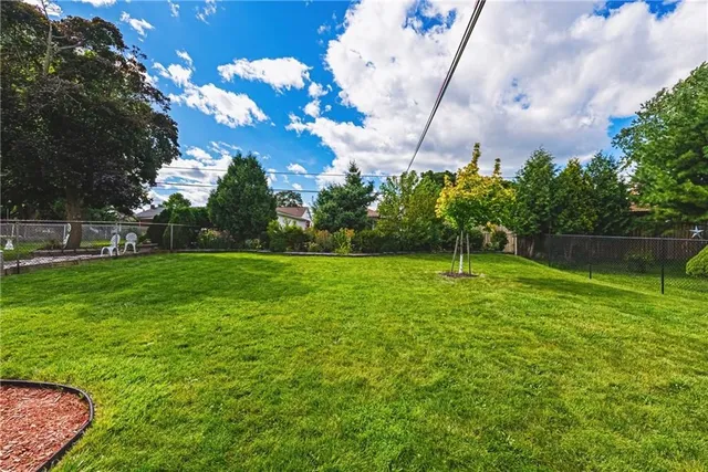 Additional image 21 of 52 HOOVER Cres