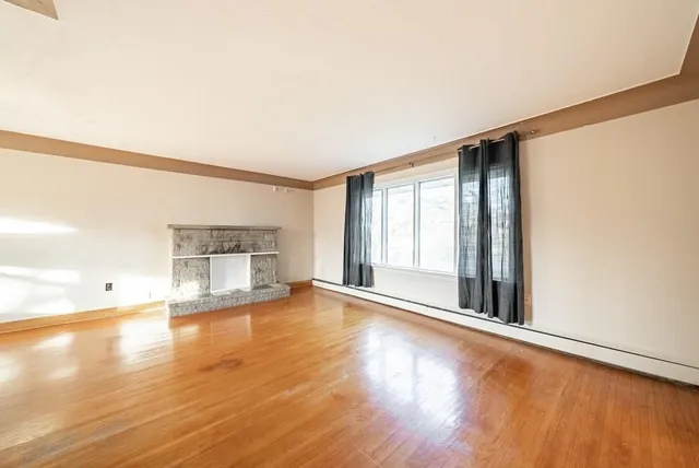 Additional image 11 of 63 DEERHURST Rd