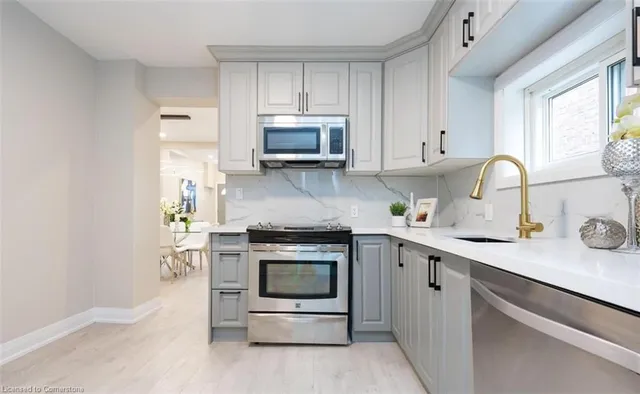 Additional image 6 of 64 Smith Ave