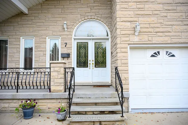 Additional image 39 of 7 Osgoode Crt