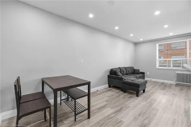 Additional image 11 of 37 Mericourt Rd Unit 103