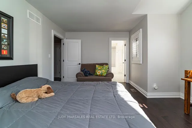 Additional image 18 of 67 Alma St