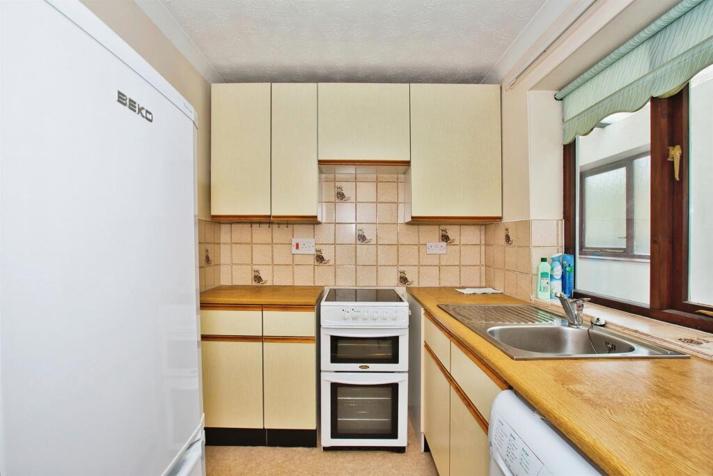 Additional image 16 of The Avenue, Yeovil