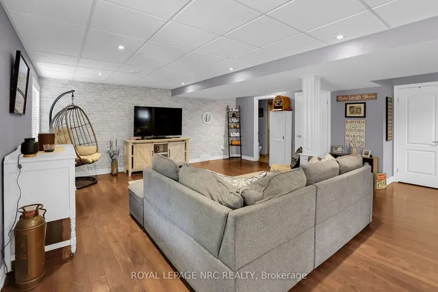 Additional image 16 of 11 Vision Pl