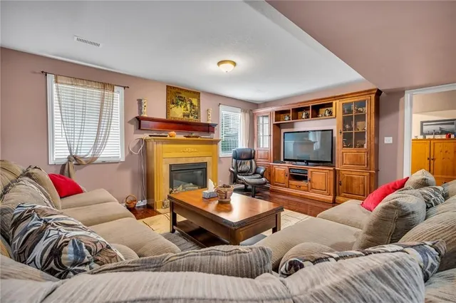 Additional image 12 of 97 HANNON Cres