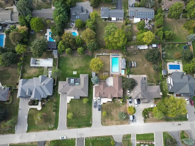 Additional image 33 of 106 Overdale Ave