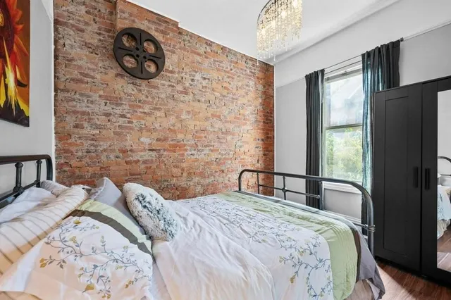 Additional image 3 of 130 MARKET St