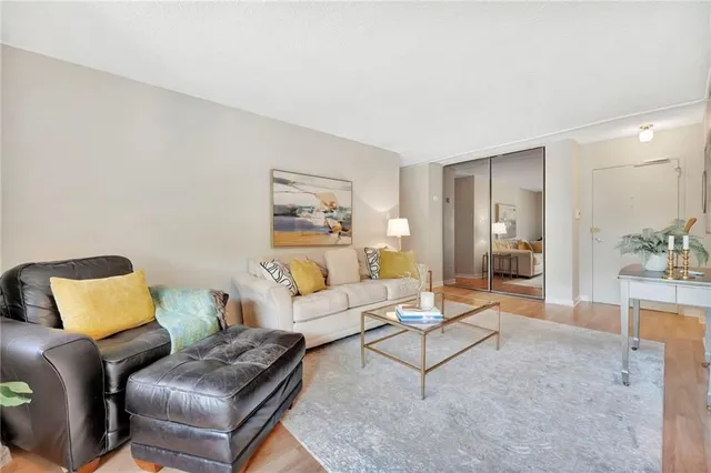 Additional image 7 of 1966 MAIN St Unit 507