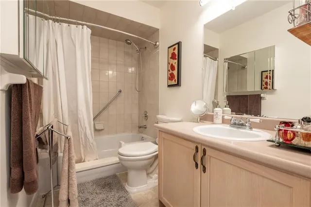 Additional image 27 of 175 FIDDLERS GREEN Rd Unit 2