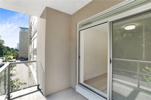 Additional image 24 of 467 CHARLTON Ave Unit 202