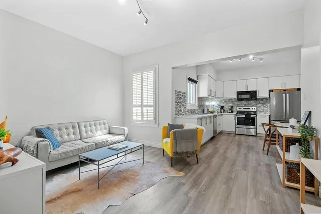 Additional image 11 of 350 JOHN St