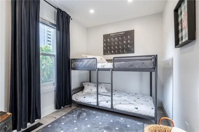 Additional image 25 of 170 RAY St