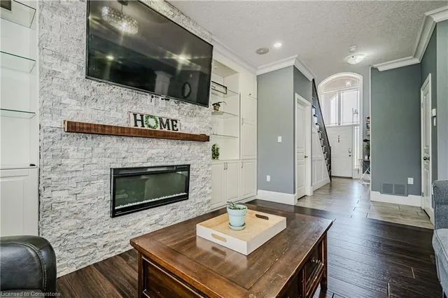 Additional image 41 of 47 Whistler St