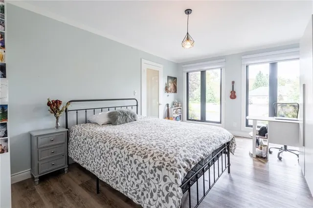 Additional image 20 of 19 VANSTRAALEN St