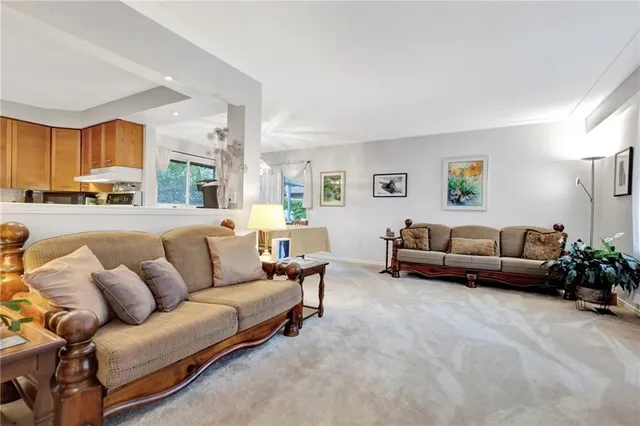 Additional image 7 of 65 MAPLE Dr