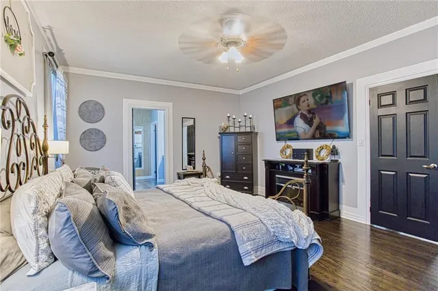 Additional image 25 of 261 MONTREAL Cir