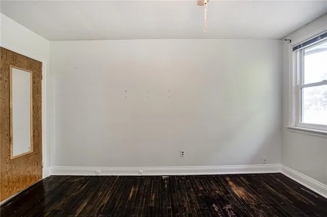 Additional image 23 of 170 LAKE Ave