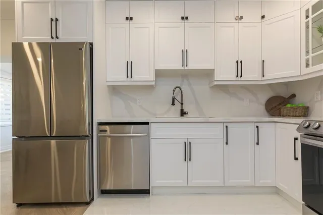 Additional image 27 of 564 ABERDEEN Ave