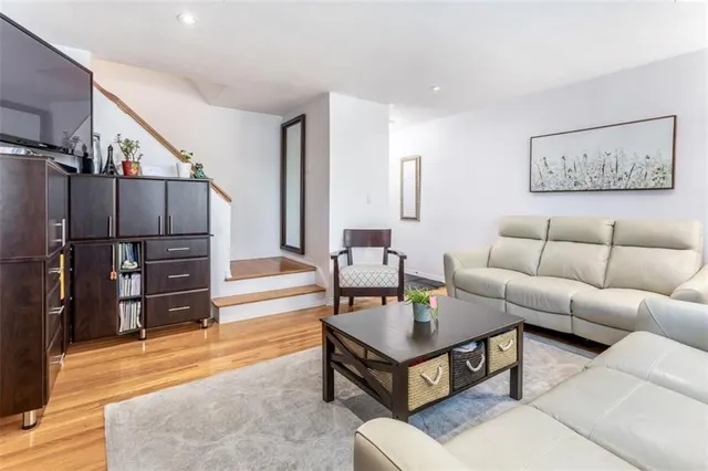Additional image 5 of 33 WOODMAN Dr