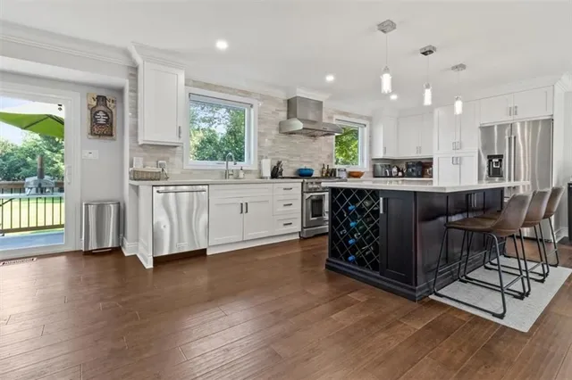 Additional image 13 of 2 CAREY St