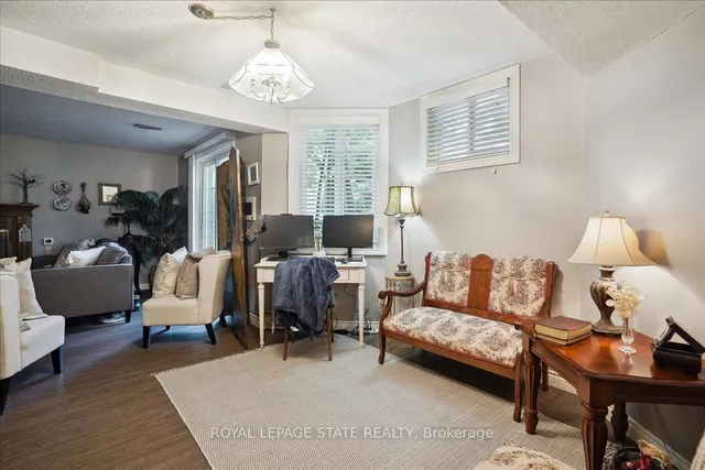 Additional image 28 of 126 Gurnett Dr