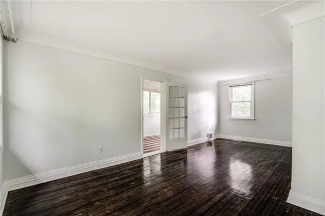 Additional image 7 of 170 LAKE Ave