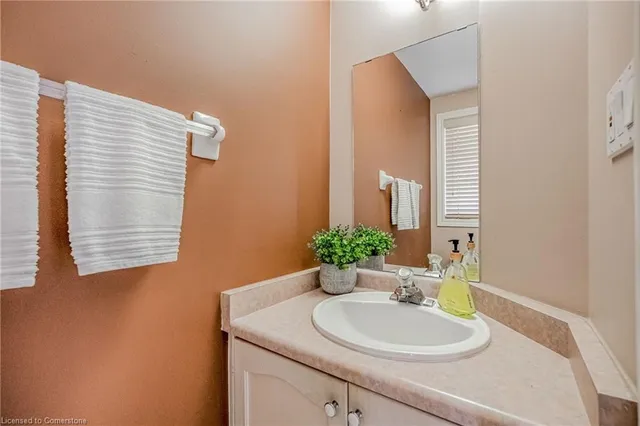 Additional image 18 of 1166 Upper Wentworth St